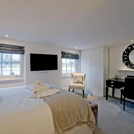 Imperial Victoria Square Apartment London Exterior photo