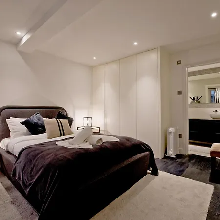 Imperial Victoria Square Apartment London Exterior photo