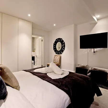 Imperial Victoria Square Apartment London Exterior photo