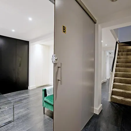 Imperial Victoria Square Apartment London Exterior photo