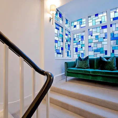 Imperial Victoria Square Apartment London Exterior photo
