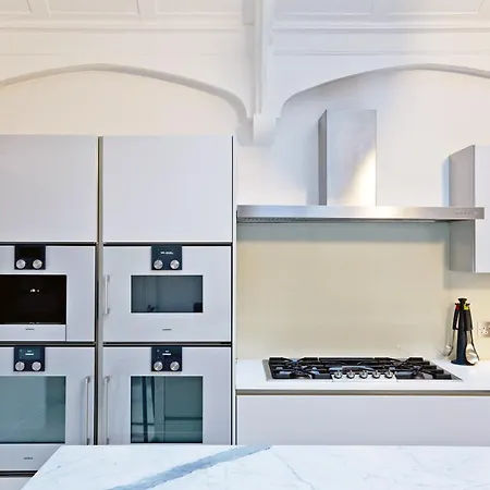 Imperial Victoria Square Apartment London Exterior photo