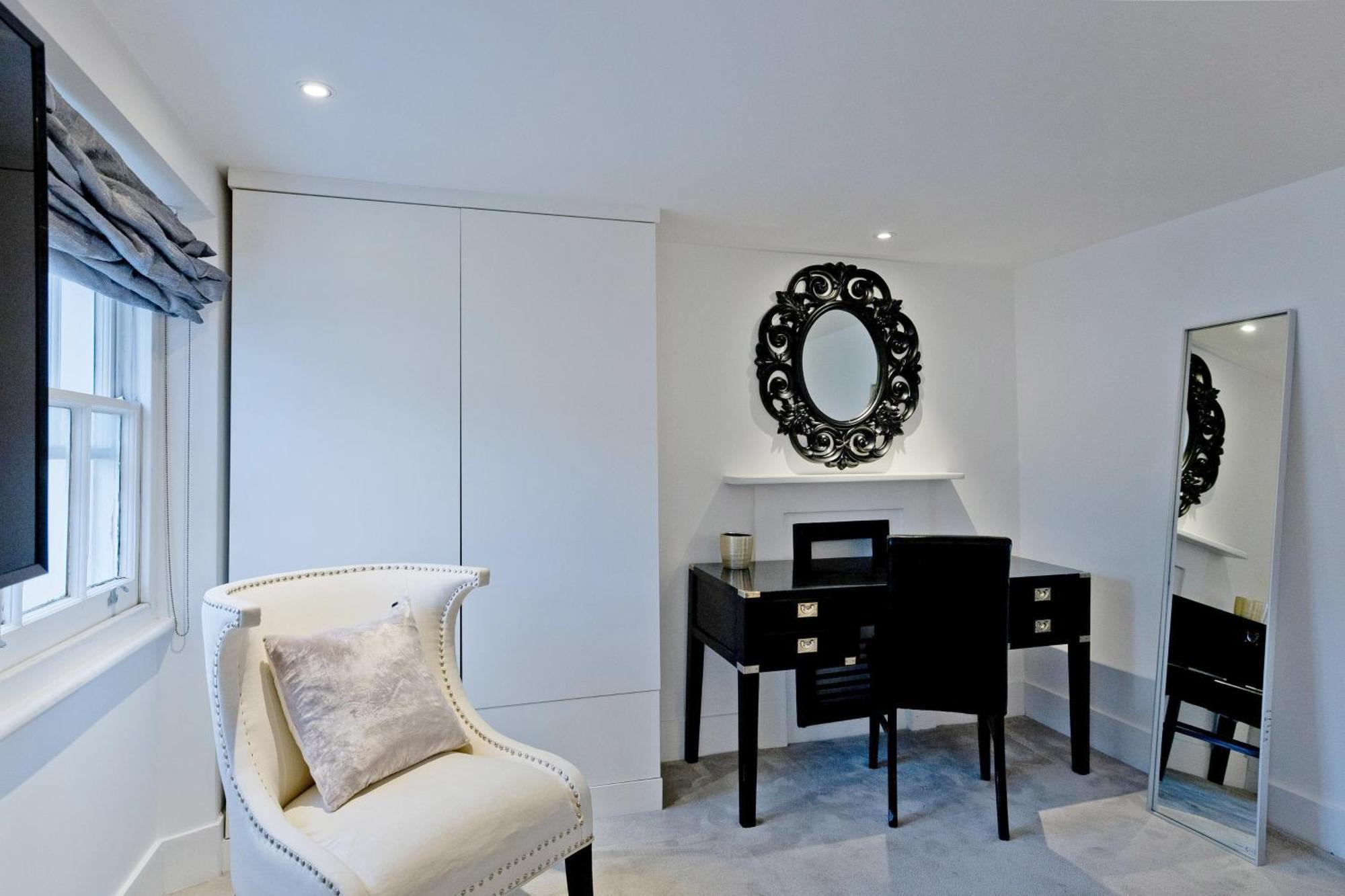 Imperial Victoria Square Homestay *
