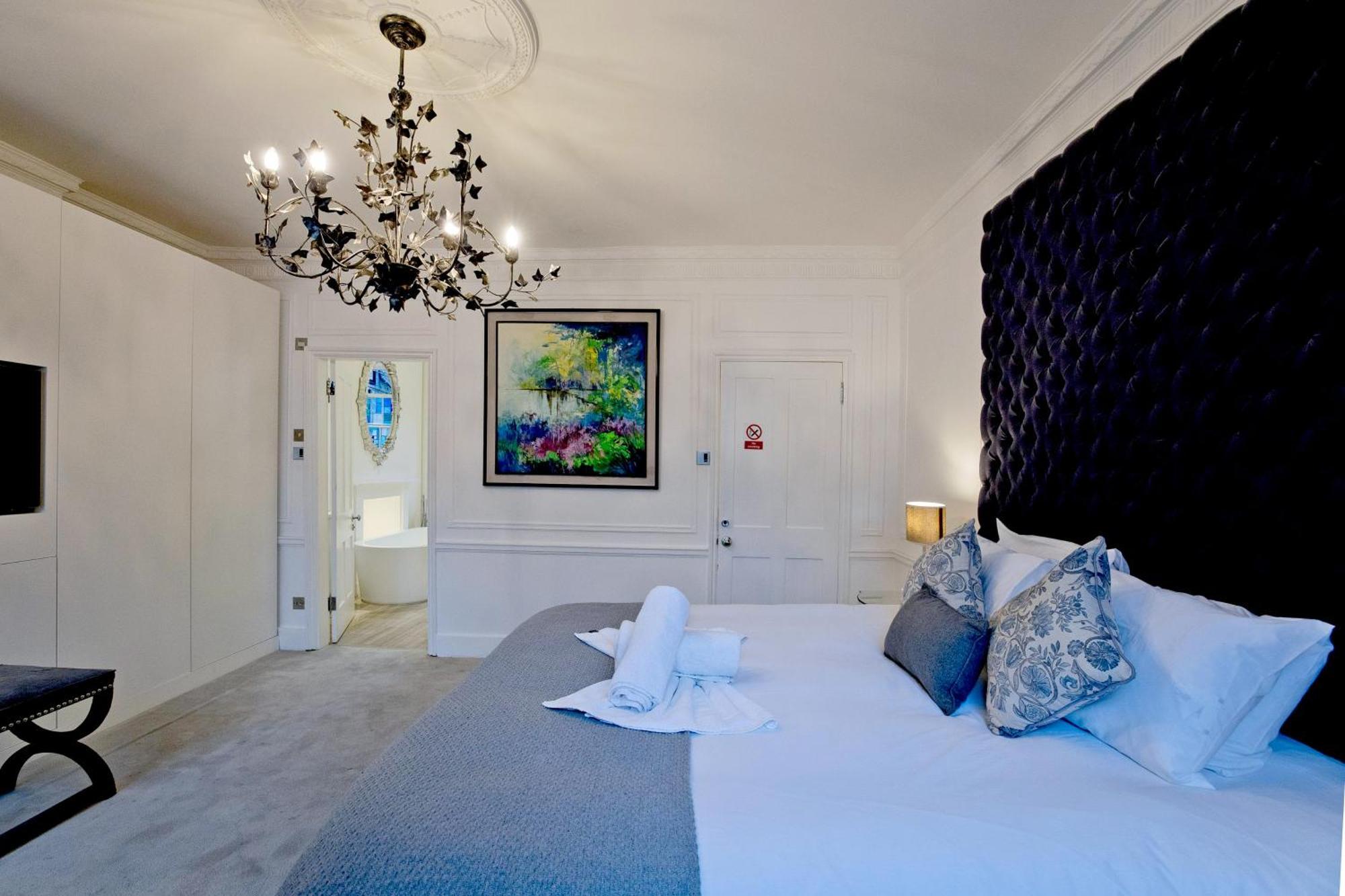 Imperial Victoria Square Homestay London