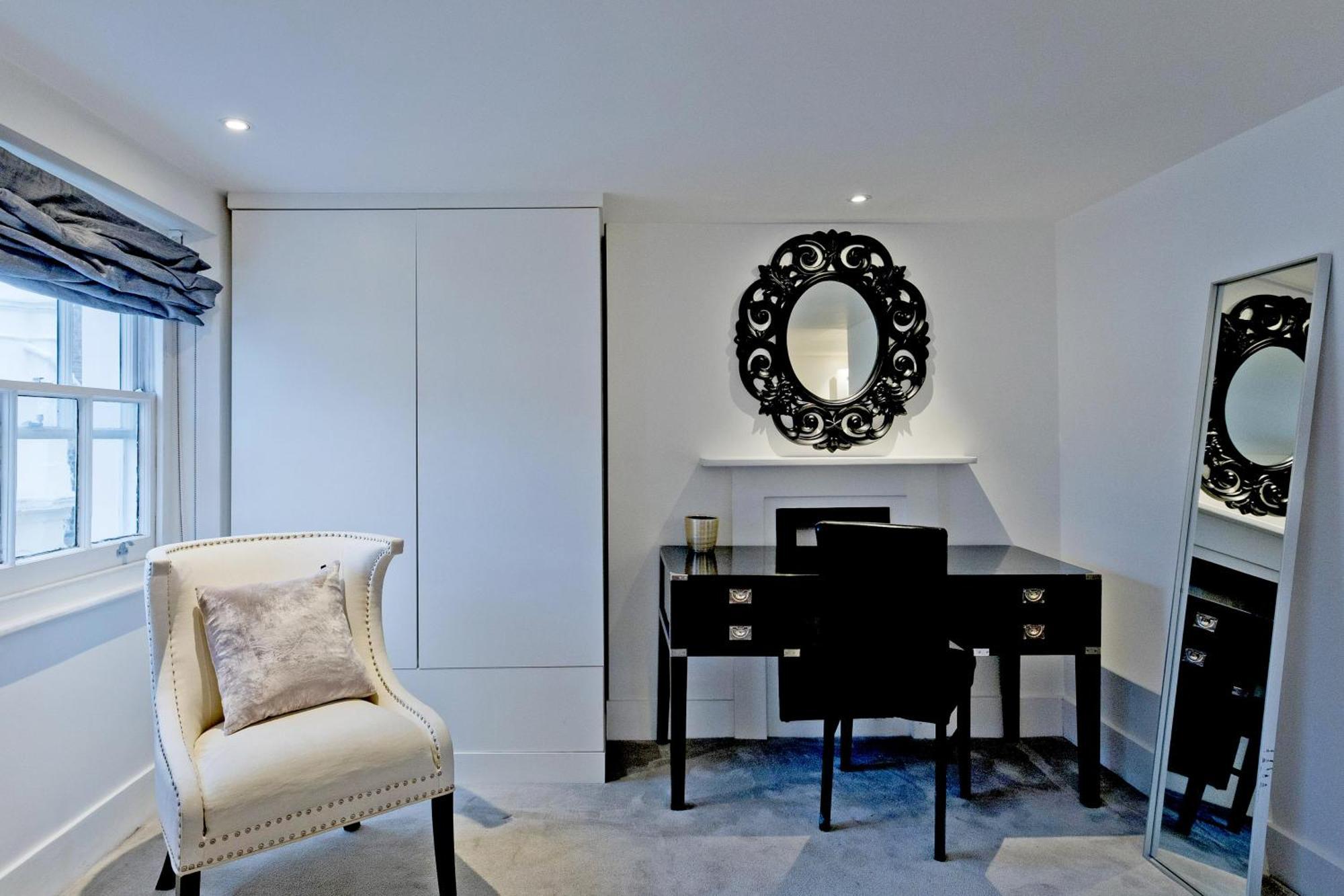 Imperial Victoria Square Homestay