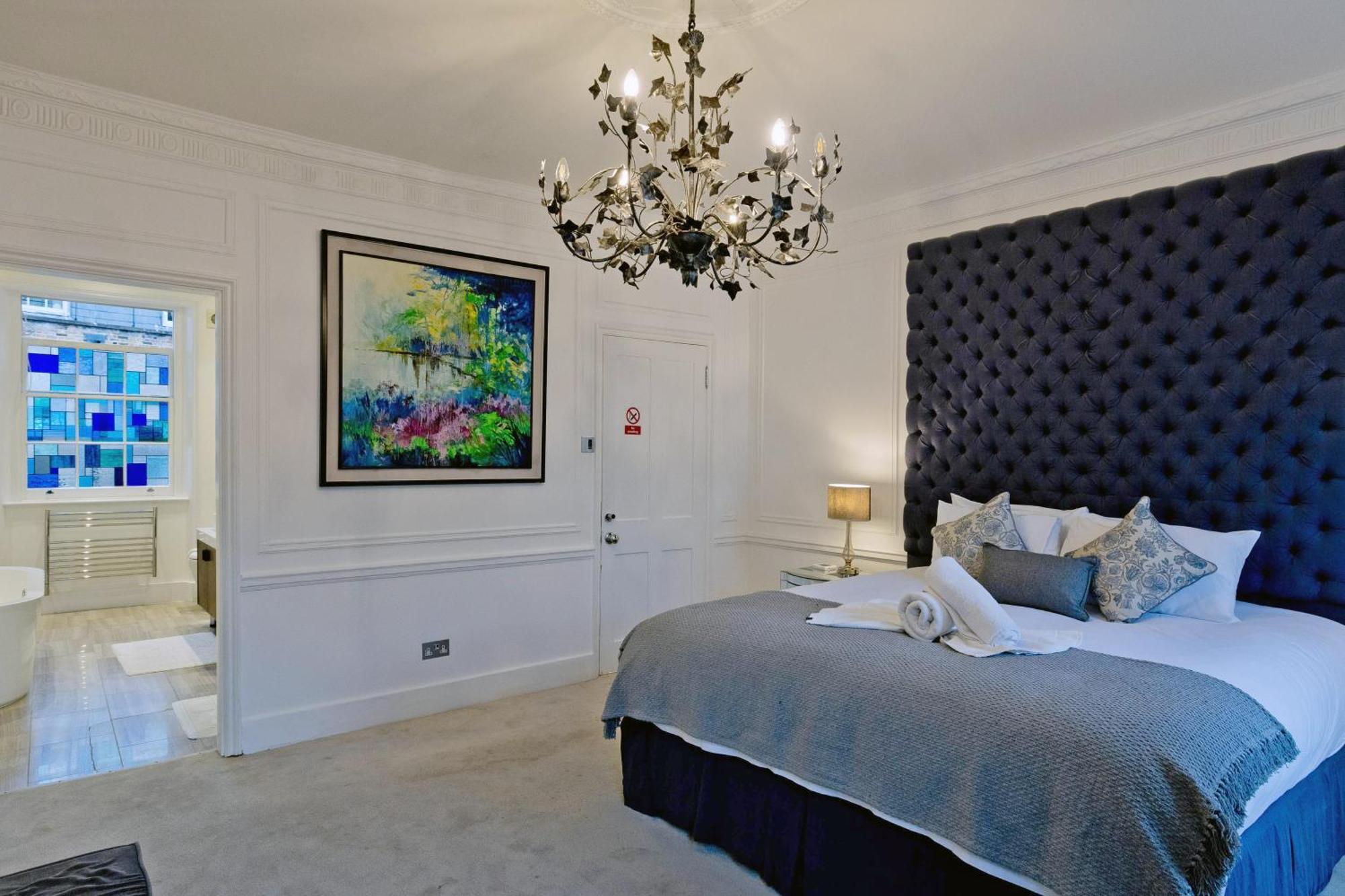 Imperial Victoria Square Homestay *