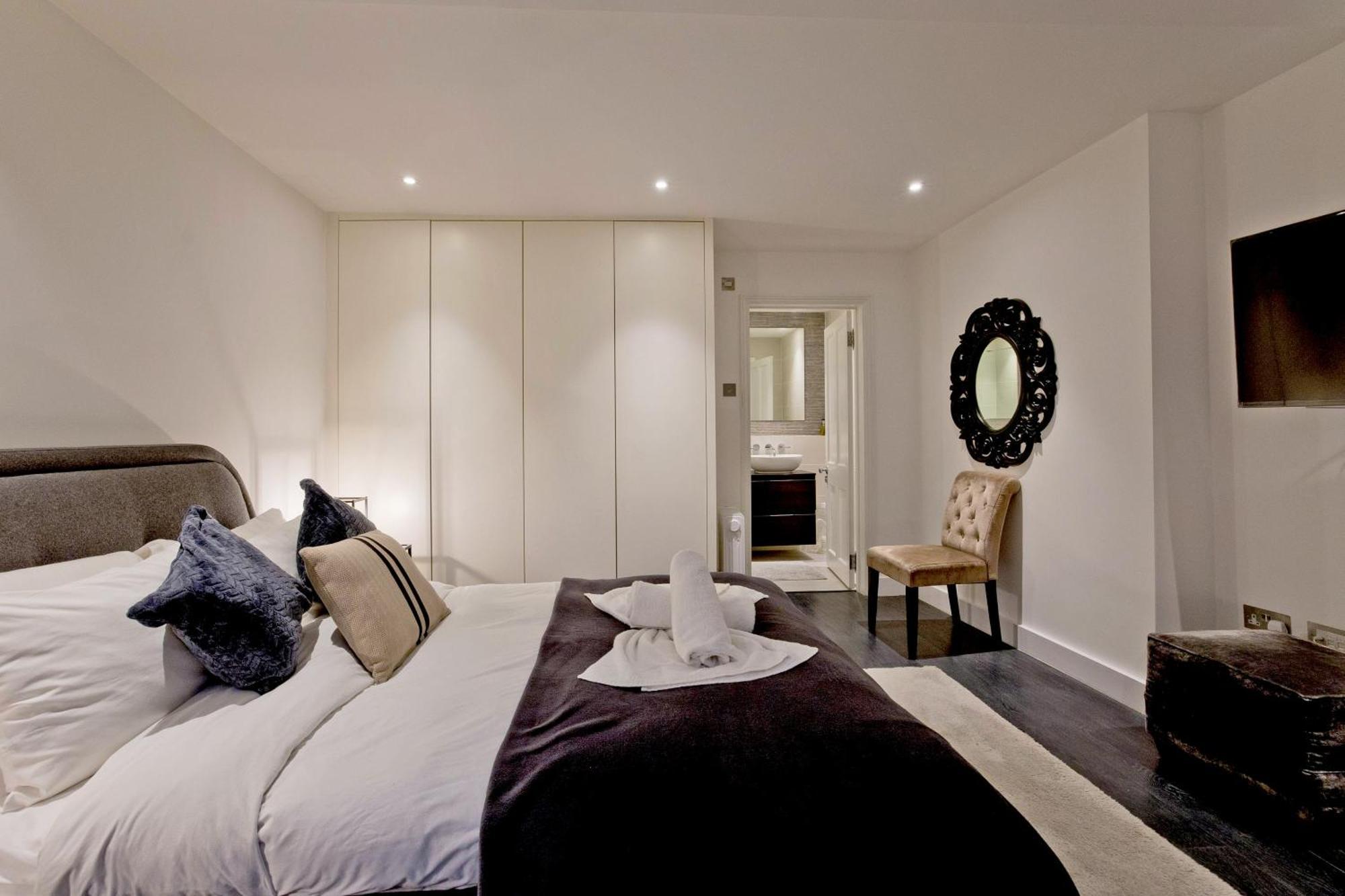 Homestay Imperial Victoria Square London