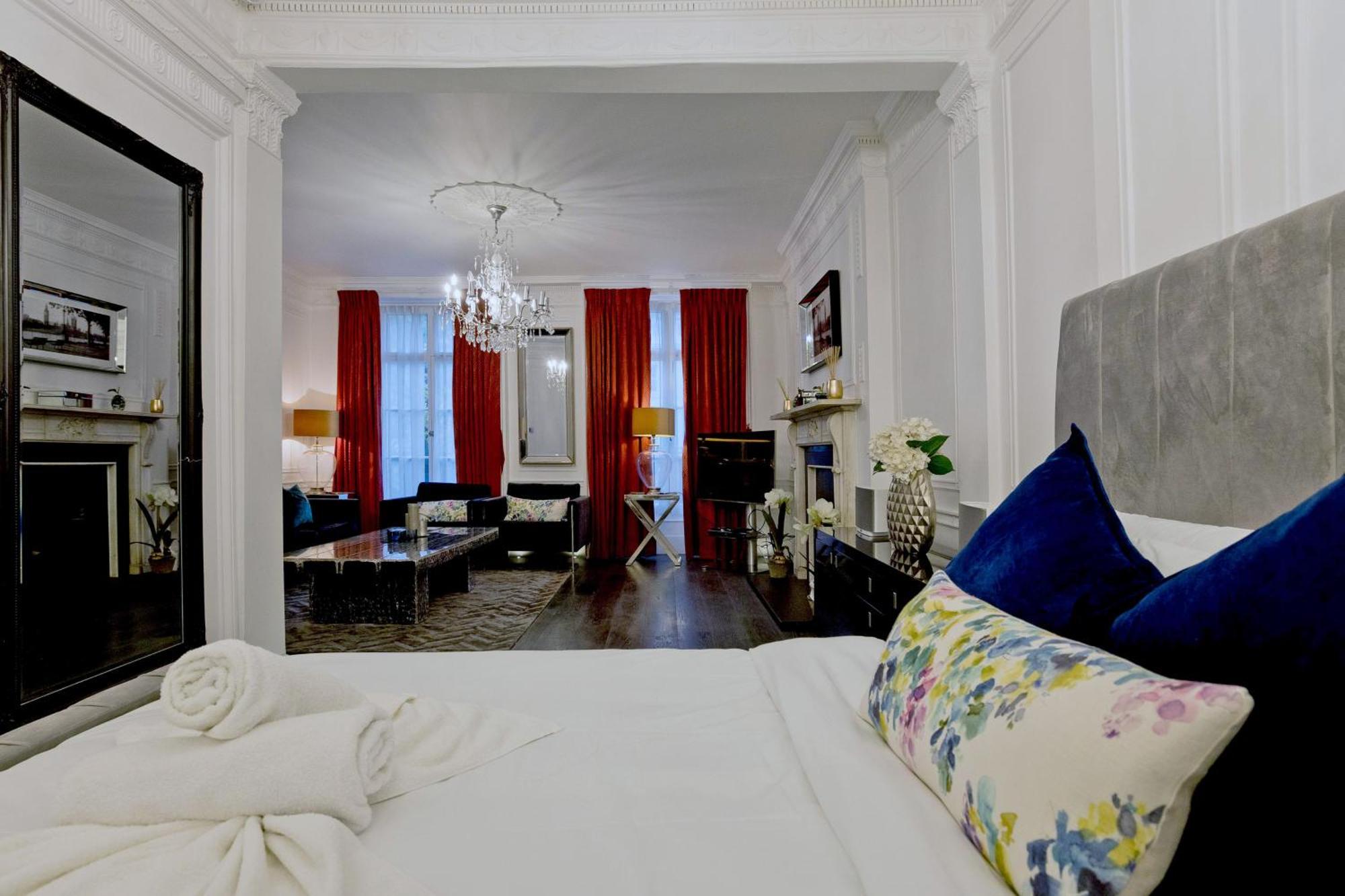 Imperial Victoria Square Homestay *