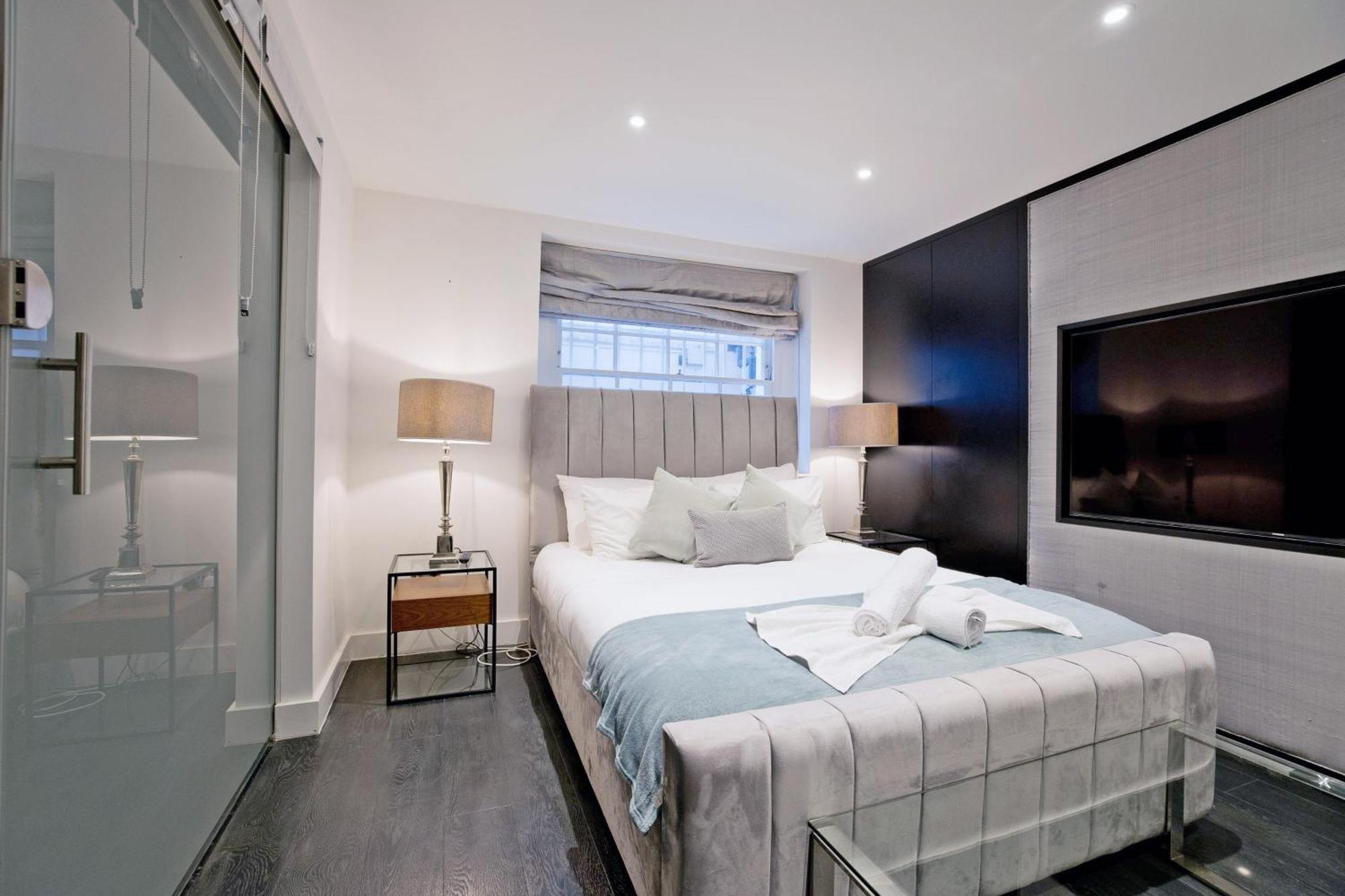 Homestay Imperial Victoria Square London